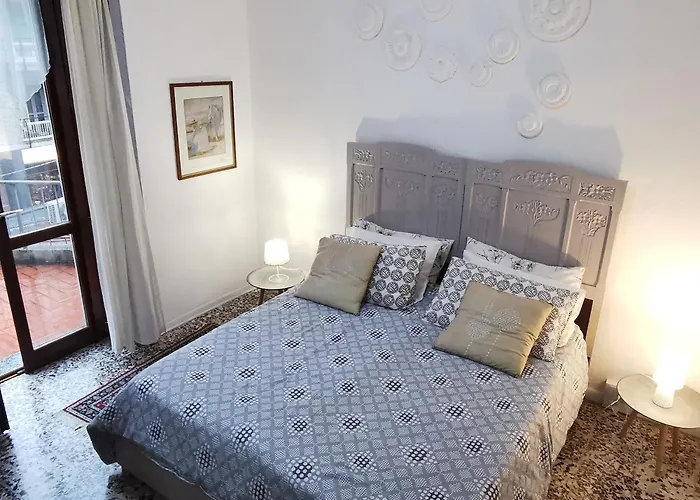 Holiday home Intra14